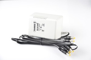 Yankee PS-9/1000 zasilacz do efektów gitarowych.