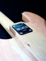 Newen Jazz Bass Natural Wood gitara basowa 6.jpg